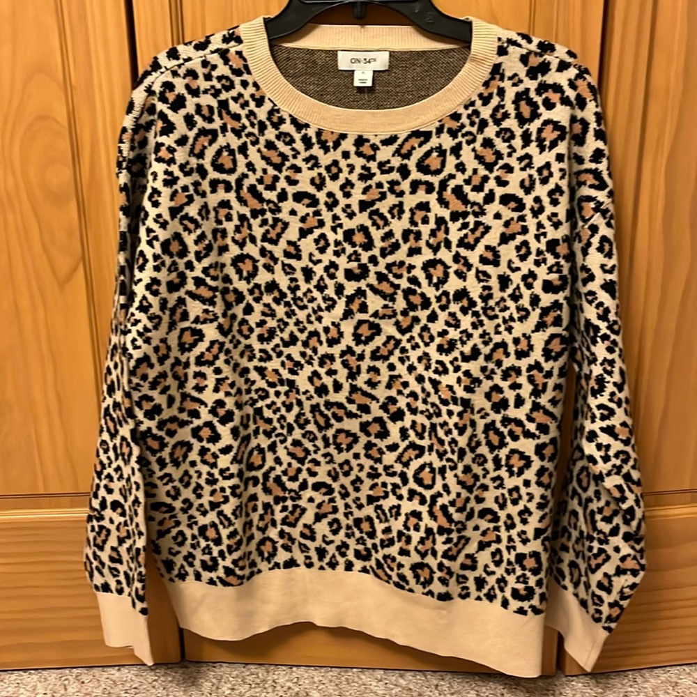 On 34th Leopard Print Crewneck Sweater - Beige/Black